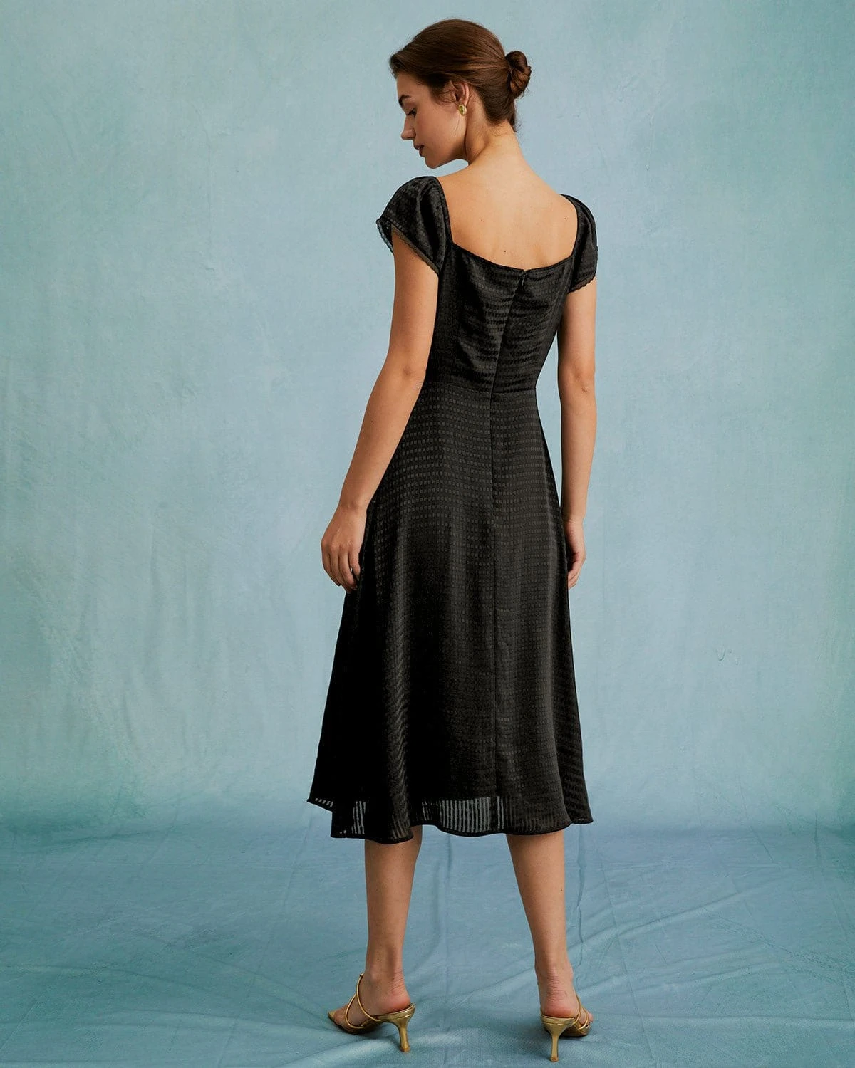 The Black V Neck Lace Spliced Short Sleeve Midi Dress - Image 5