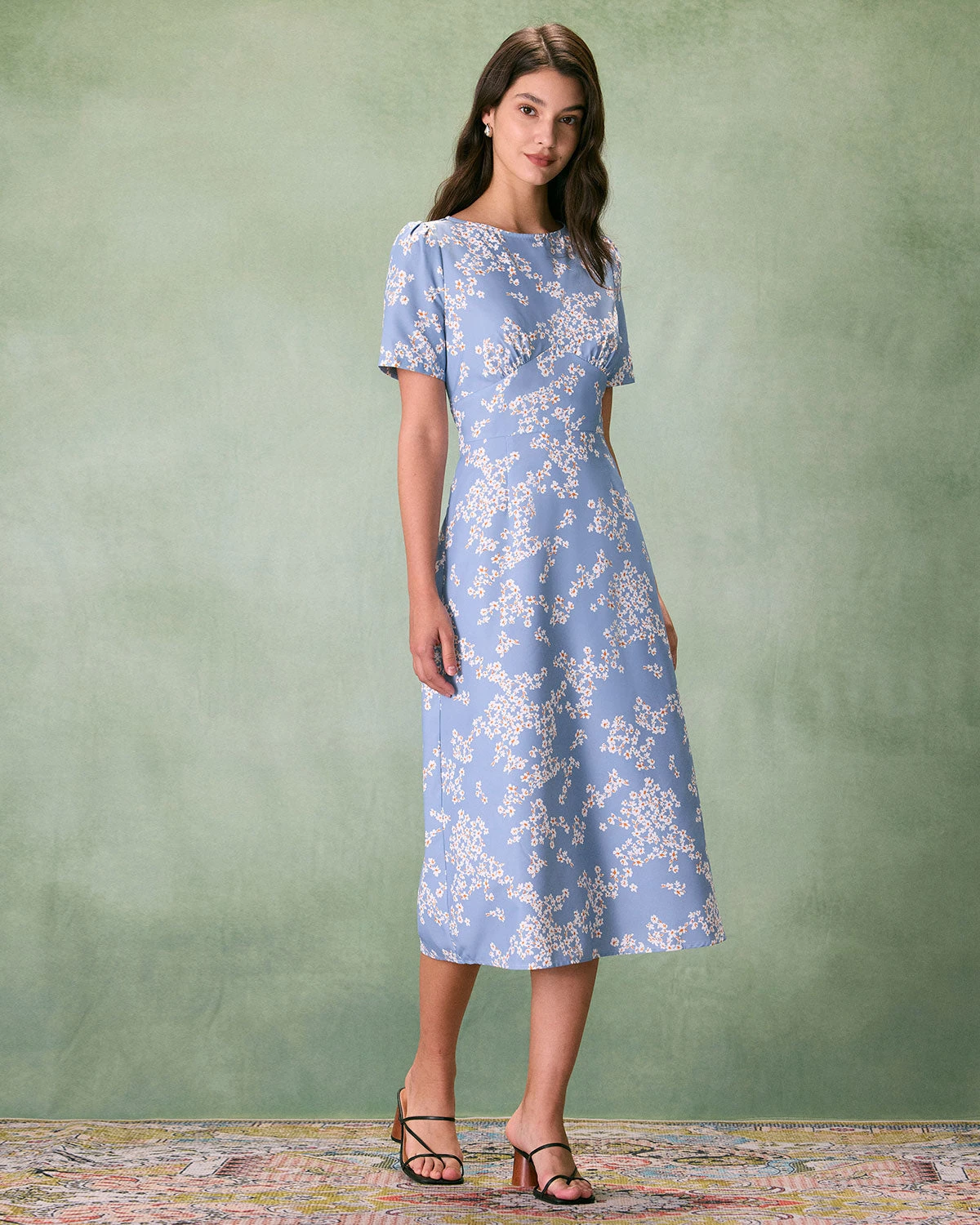 The Blue Round Neck Floral Midi Dress - Image 4