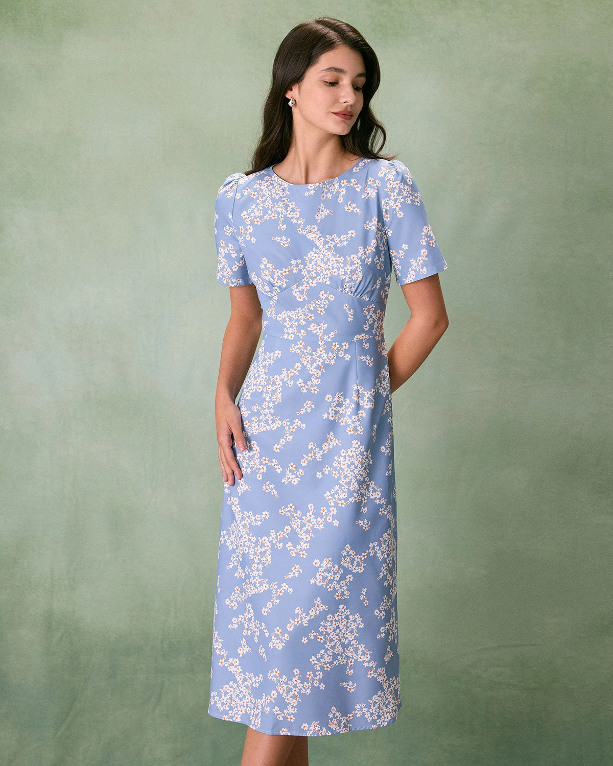 The Blue Round Neck Floral Midi Dress - Image 3