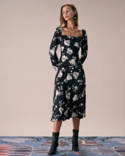 The Black Sweetheart Neck Floral Midi Dress