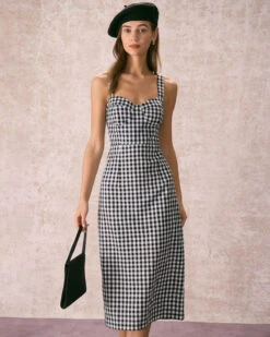 The Black Sweetheart Neck Plaid Midi Dress