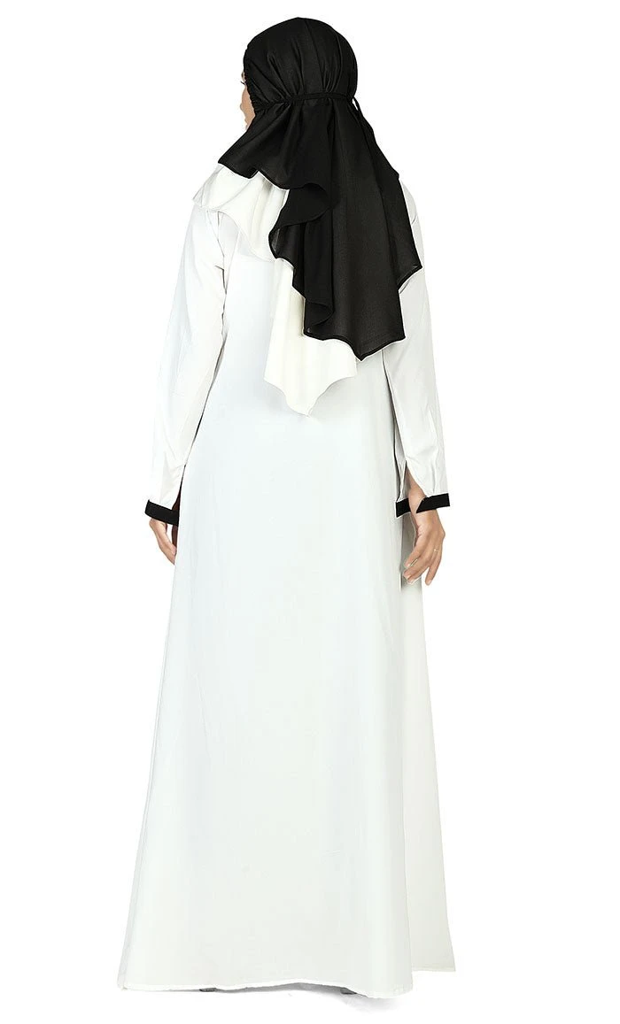 Women's Contrasted Black And White Prayer Dress - Image 4